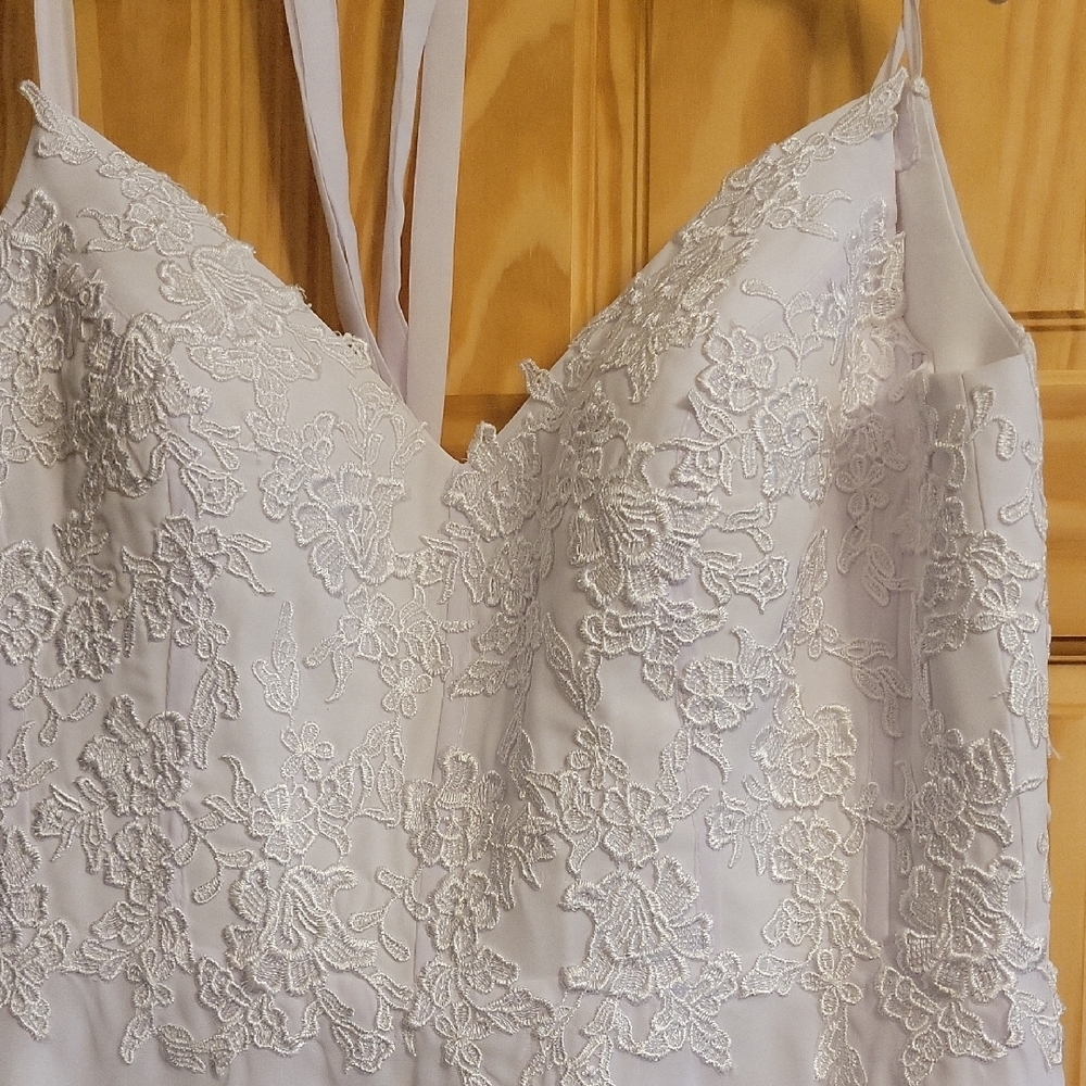 Elegant White Lace Dress